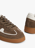 Καφέ The Greenwich Σουέτ Sneakers Με Μίξη Υφών  Γυναίκες
