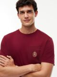 Κόκκινο Βαμβακερό T-Shirt Με Τσέπη Και Οικόσημο  Άνδρες