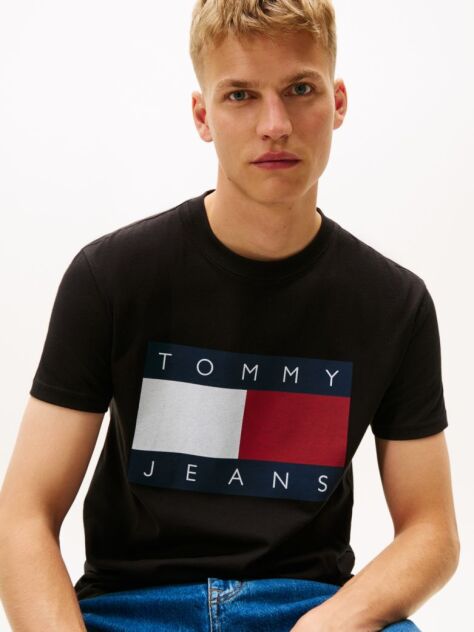 Μαύρο T-Shirt Με Κλασική Λαιμόκοψη Και Σημαία  Άνδρες