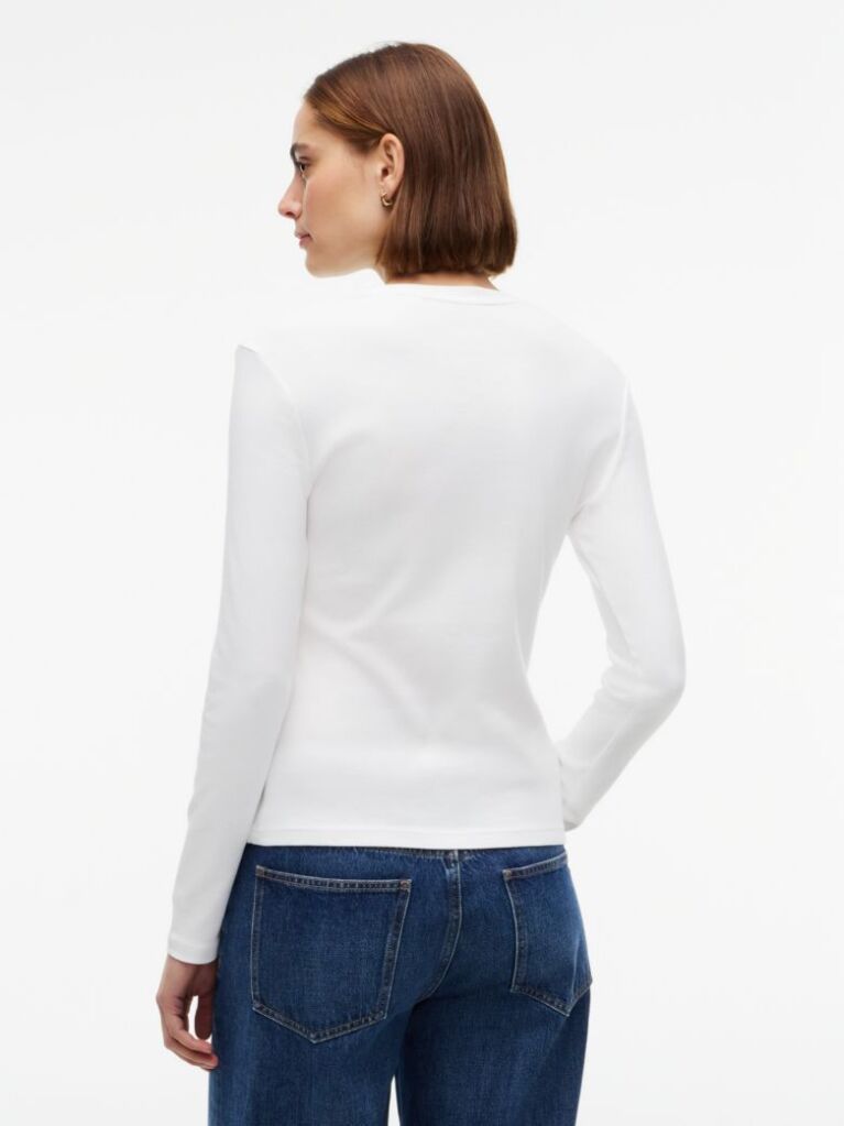 Μπεζ Slim Μακρυμάνικο T-Shirt Με Κλασική Λαιμόκοψη  Γυναίκες