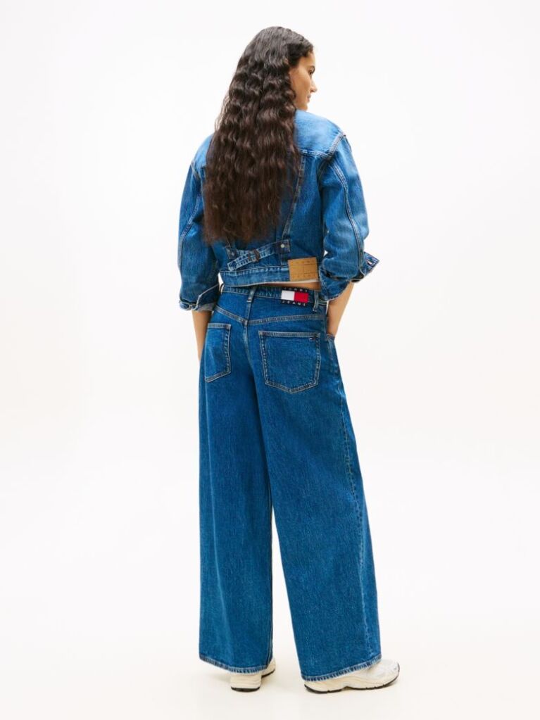 Denim Charlie Τζιν Σε Άνετη Γραμμή Με Κανονική Μέση  Γυναίκες