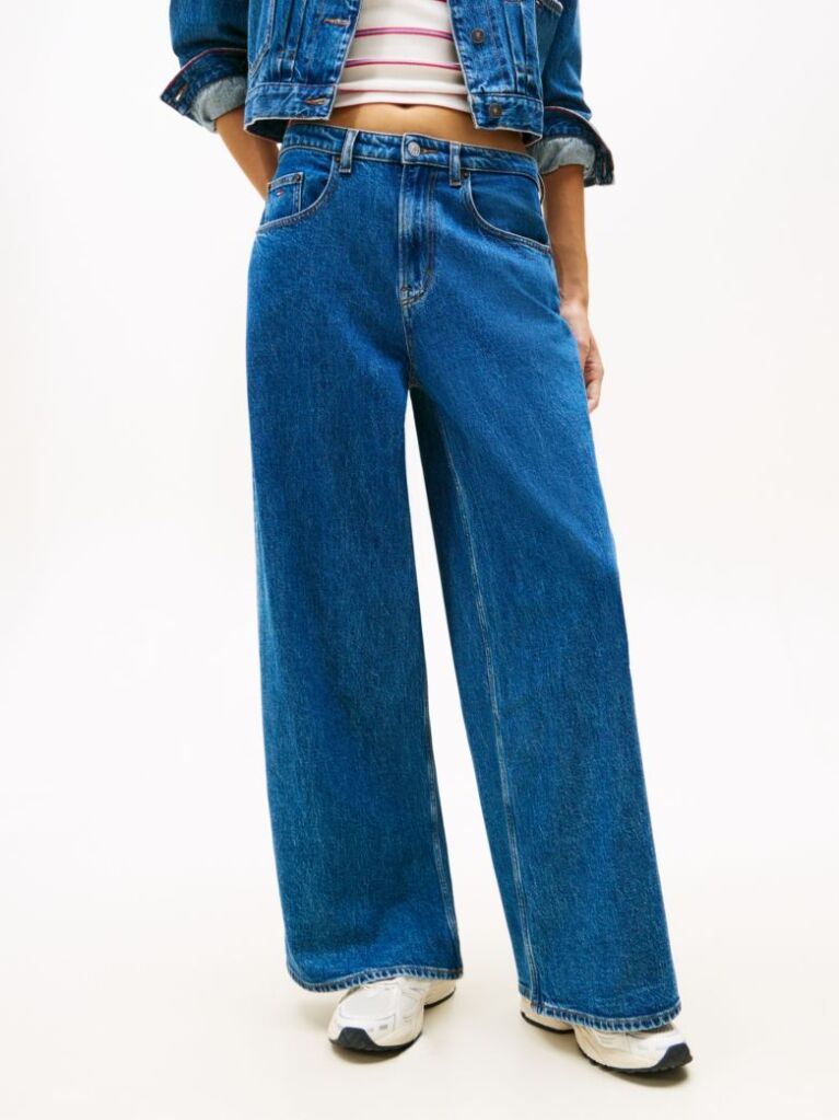 Denim Charlie Τζιν Σε Άνετη Γραμμή Με Κανονική Μέση  Γυναίκες
