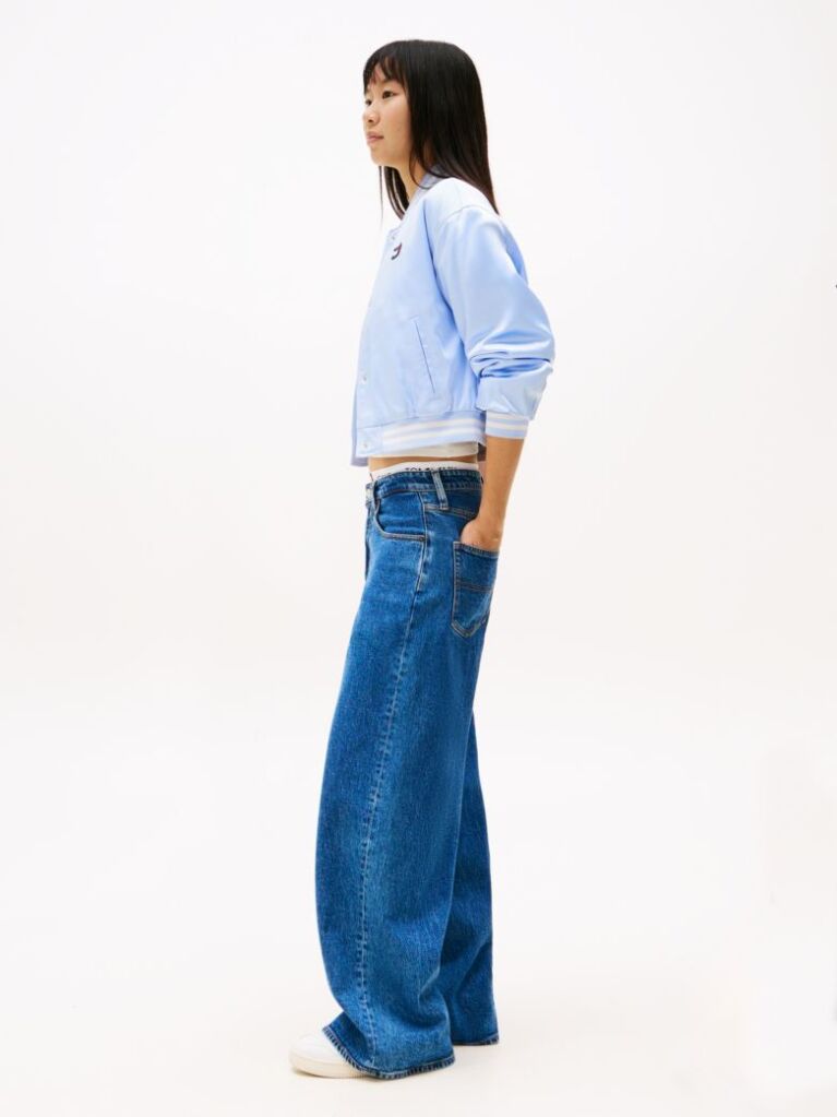 Denim Charlie Τζιν Σε Άνετη Γραμμή Με Κανονική Μέση  Γυναίκες