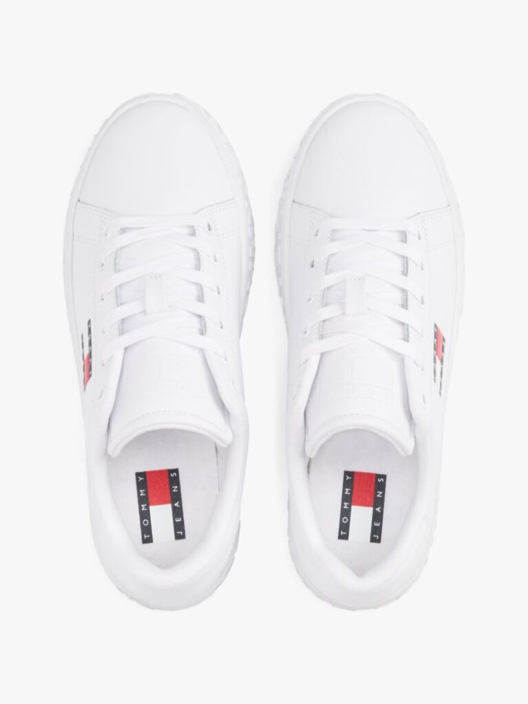 Άσπρο Sneakers Με Ανάγλυφο Λογότυπο Σε Αντίθεση  Γυναίκες