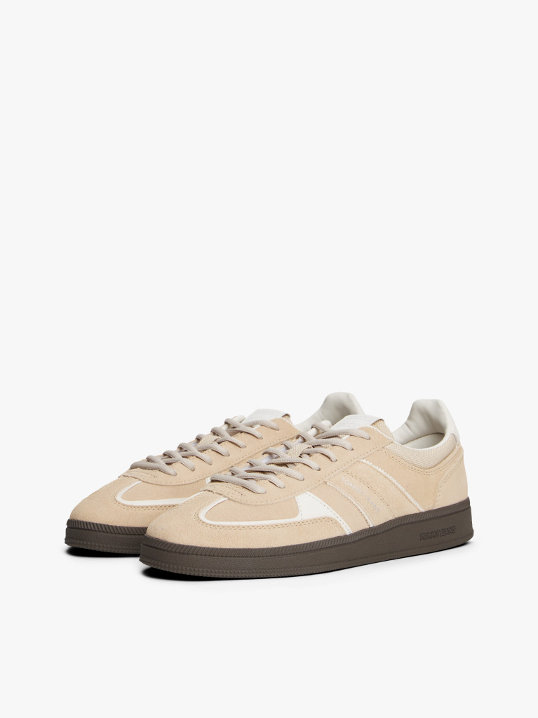 Μπεζ The Greenwich Σουέτ Sneakers Με Μίξη Υφών  Γυναίκες