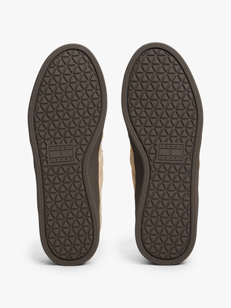 Μπεζ The Greenwich Σουέτ Sneakers Με Μίξη Υφών  Γυναίκες