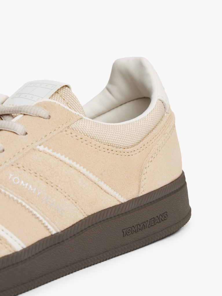 Μπεζ The Greenwich Σουέτ Sneakers Με Μίξη Υφών  Γυναίκες