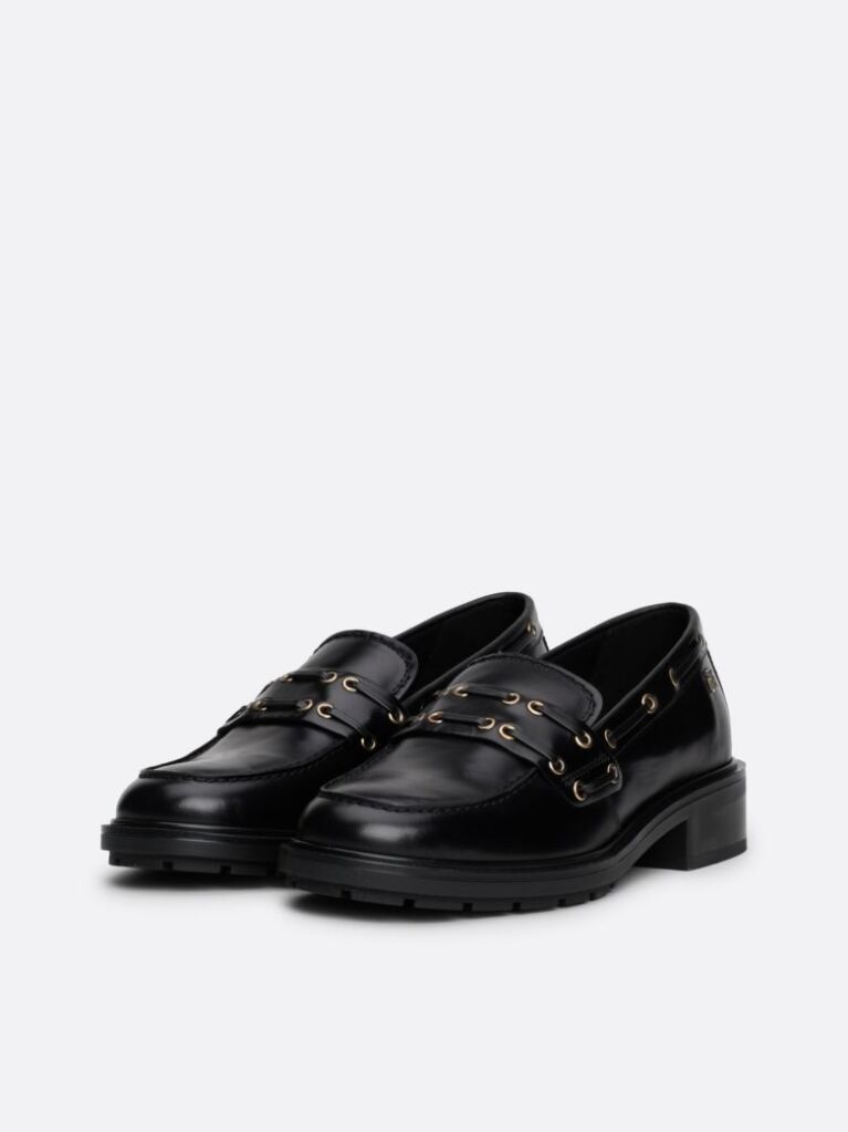 Μαύρο Δερμάτινα Loafers Με Block Τακούνι Και Λεπτομέρεια Με Οπές  Γυναίκες