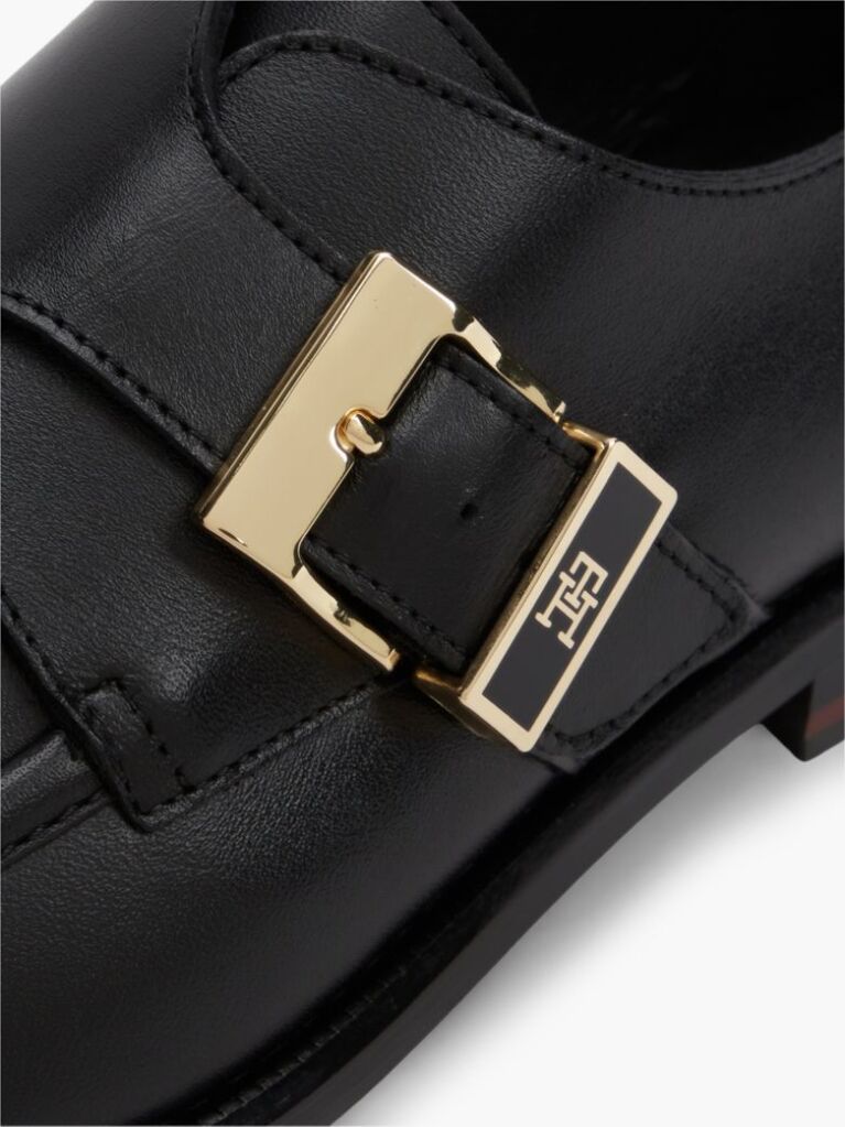 Μαύρο Δερμάτινα Loafers Με Αγκράφα Και Moc Μύτη  Γυναίκες
