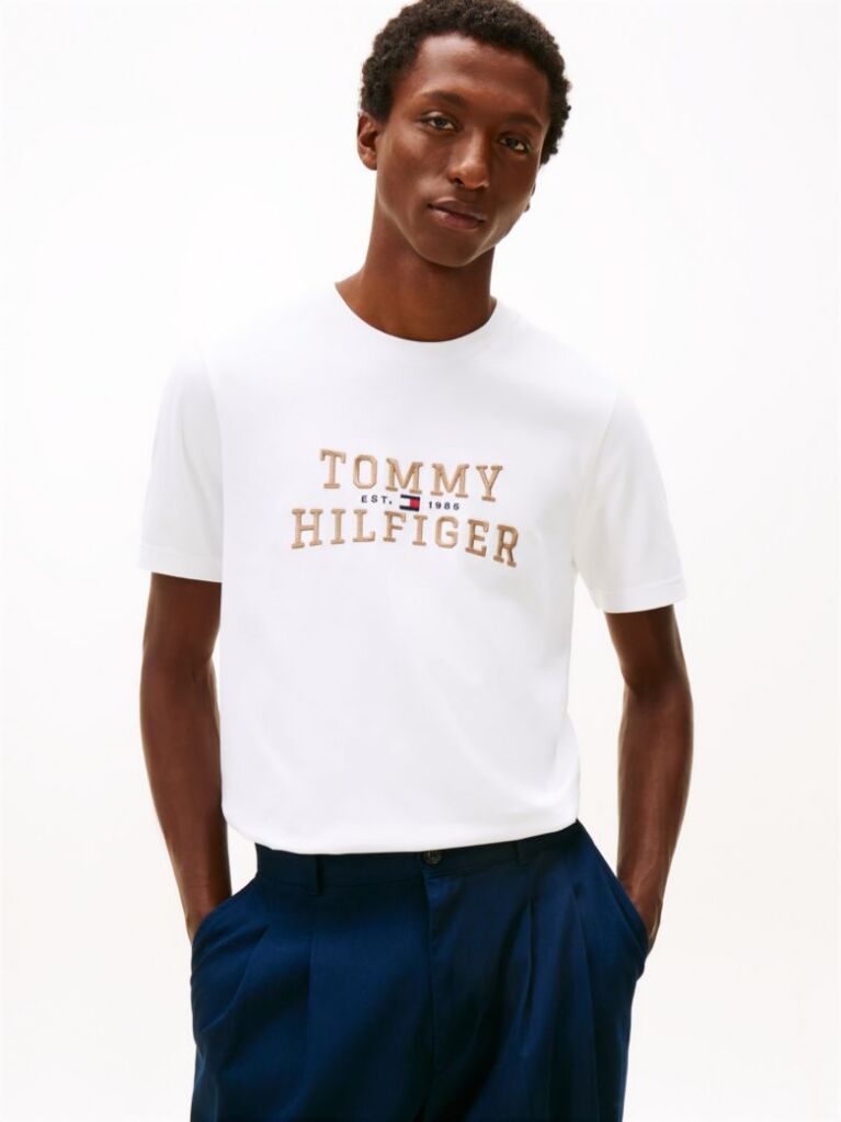 Άσπρο T-Shirt Με Κλασική Λαιμόκοψη Και Κεντητό Λογότυπο  Άνδρες