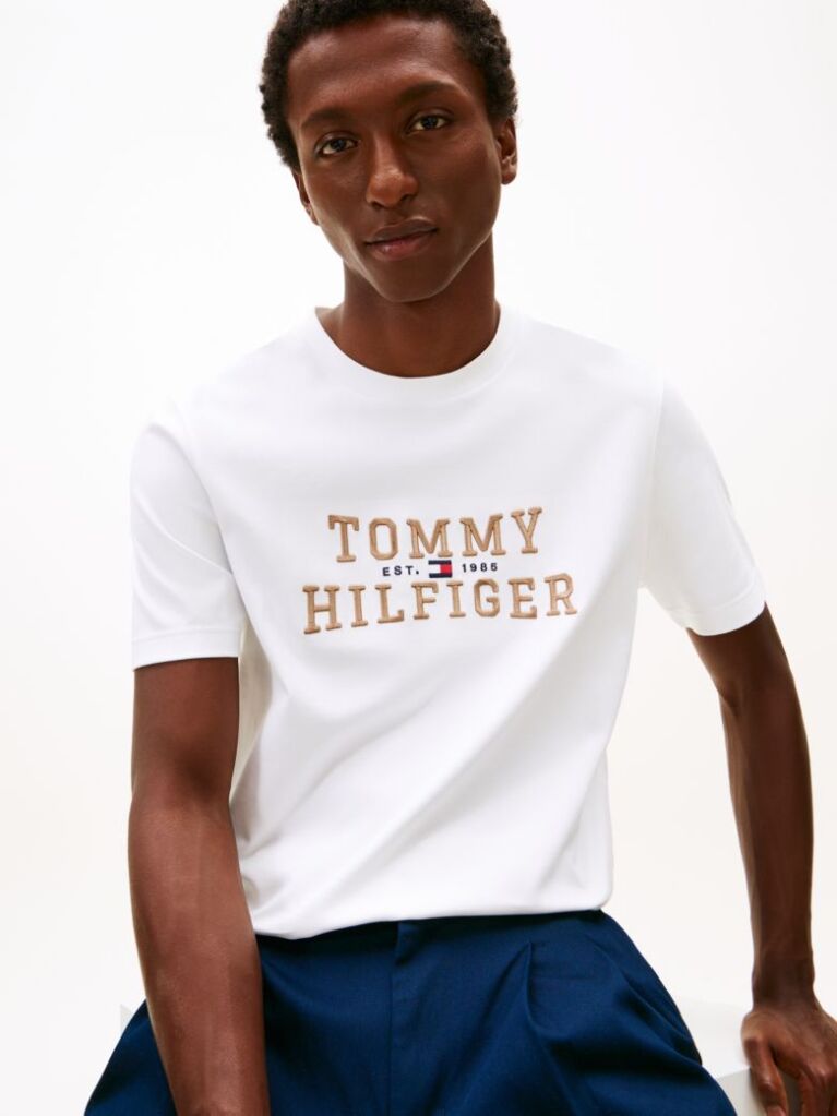 Άσπρο T-Shirt Με Κλασική Λαιμόκοψη Και Κεντητό Λογότυπο  Άνδρες