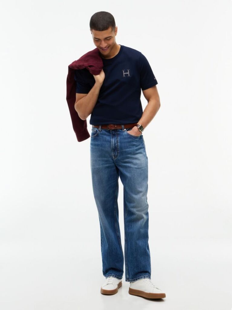 Μπλε T-Shirt Με Κλασική Λαιμόκοψη Και Varsity Κεντητό Λογότυπο  Άνδρες