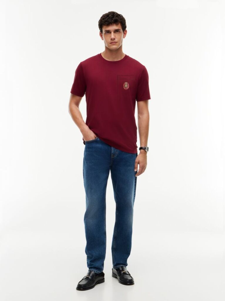 Κόκκινο Βαμβακερό T-Shirt Με Τσέπη Και Οικόσημο  Άνδρες