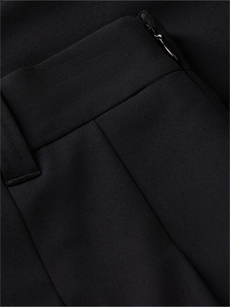 Black Metal Flag Pleated Skirt  Women
